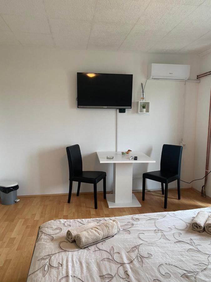 Apartmani Petra Novi Sad Exterior photo